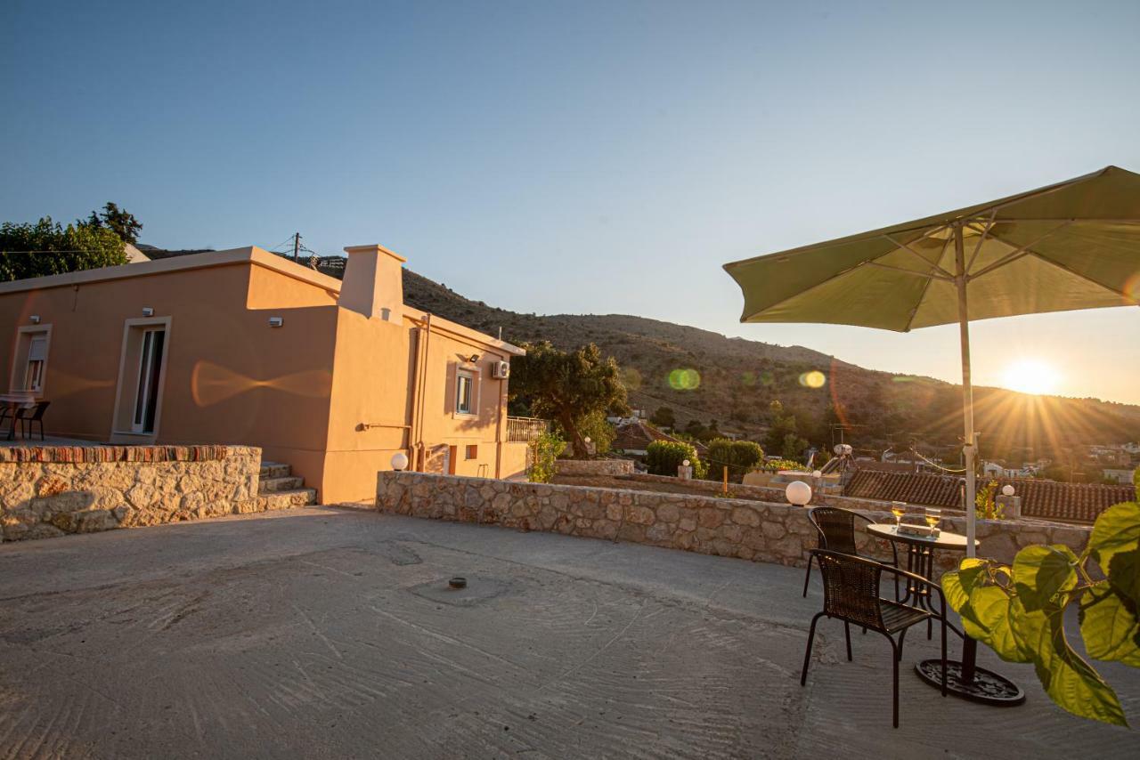 Panorama Country Residence Tzitzifés Exterior photo
